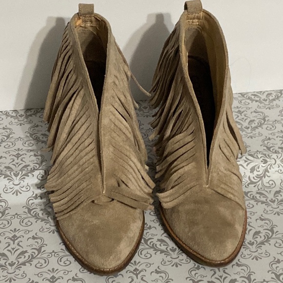 Coconuts by Metisse booties ,size8.5 M - Picture 2 of 7